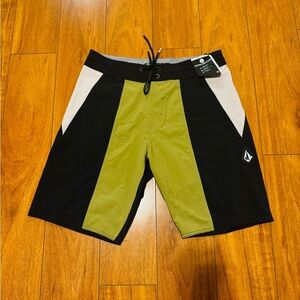 VOLCOM LIBERATOR men shorts
